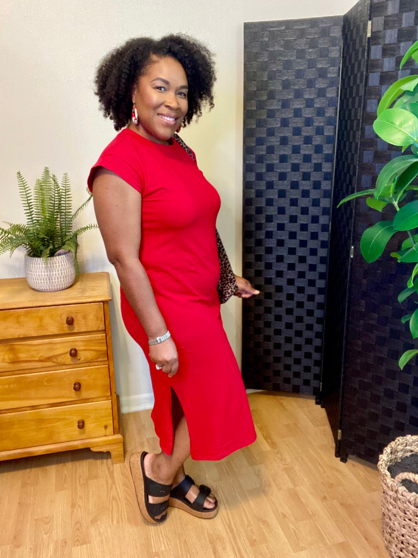 Round neck short sleeve midi dress