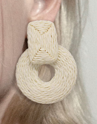 Cream Circle Link Earring