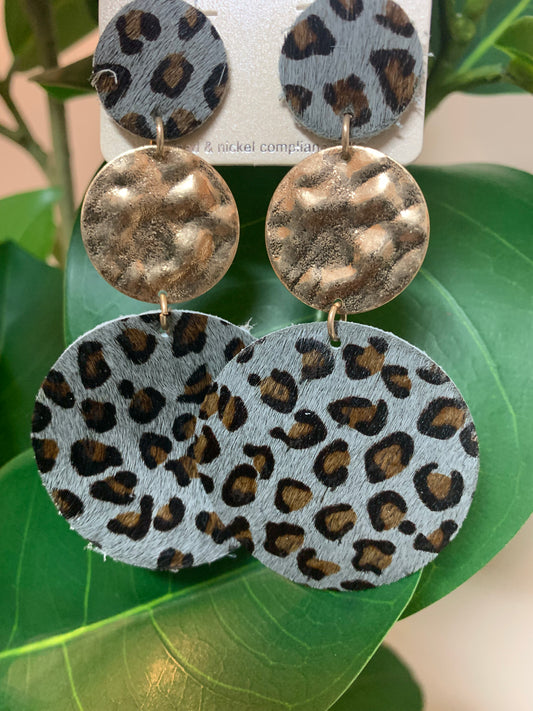 Leopard Disc Link Earrings Gray