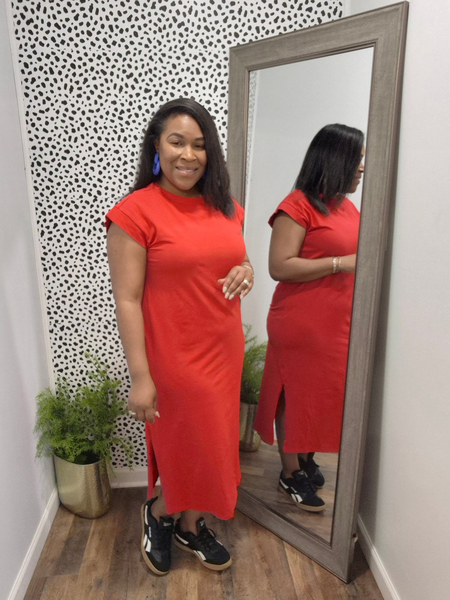 Round neck short sleeve midi dress