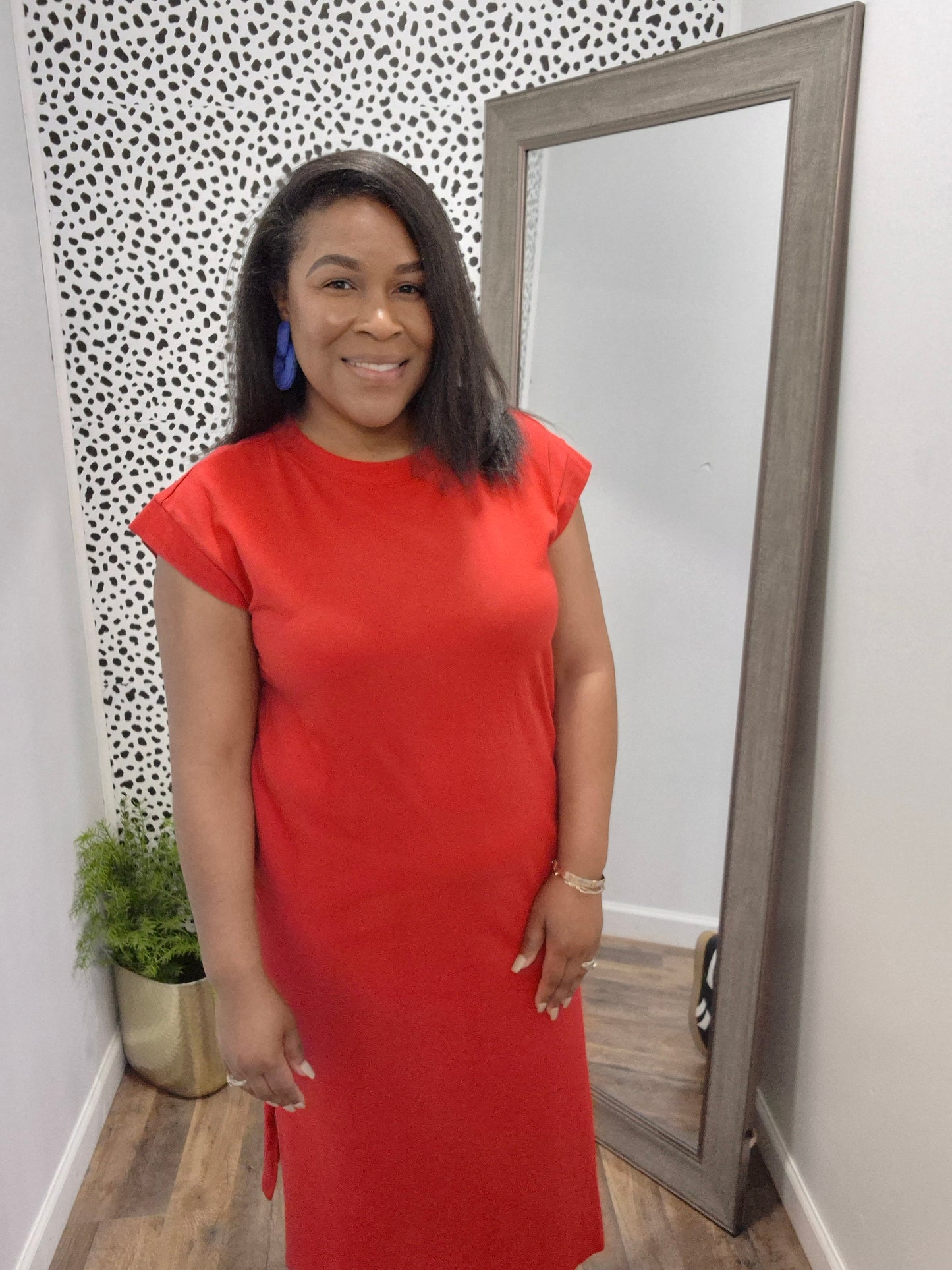 Round neck short sleeve midi dress