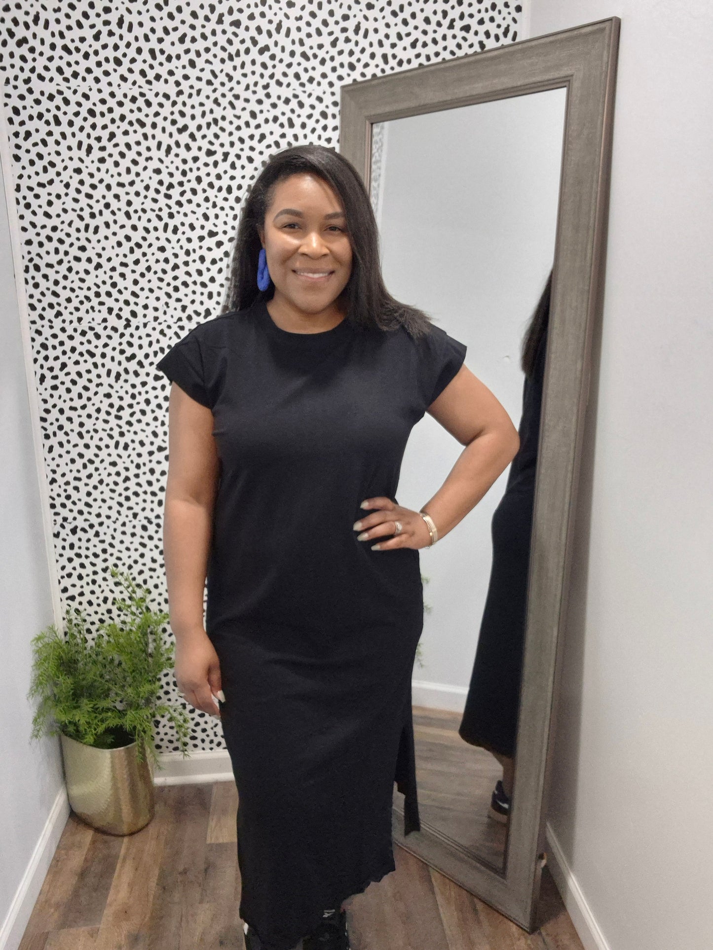 Round neck short sleeve midi dress